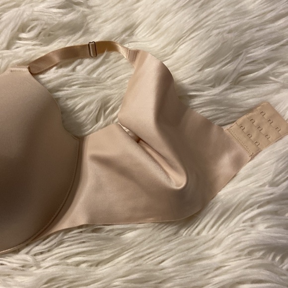 Soma Women's Bra size 42C cream  color excellent condition - Picture 2 of 12